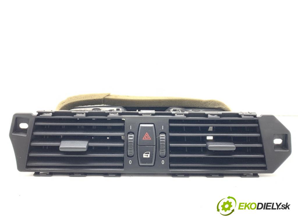 BMW E60 sedan 2004 160 kW 530 d 2993 mří topení přední část 6910734