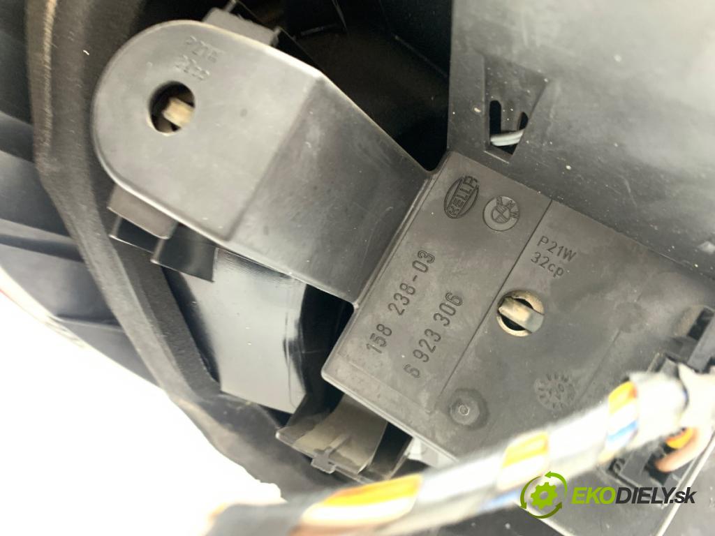 BMW E60 sedan 2004 160 kW 530 d 2993 Svetlo pravy zad 6910768