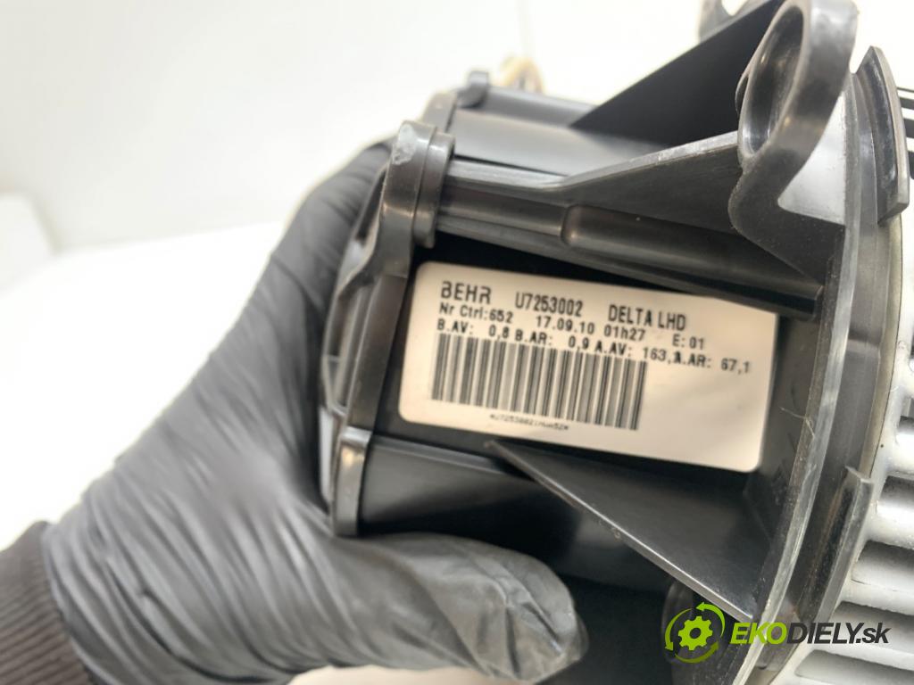 OPEL ASTRA J liftback 2010 81 kW 1.7 CDTI (68) 1686 ventilátor kúrenia U7253002