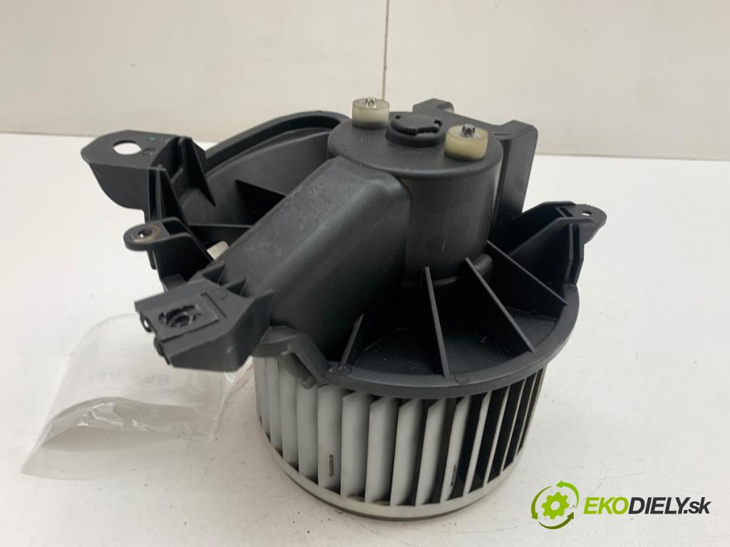 FIAT GRANDE PUNTO liftback 2015 55 kW 1.3 D Multijet 1248 ventilátor kúrenia