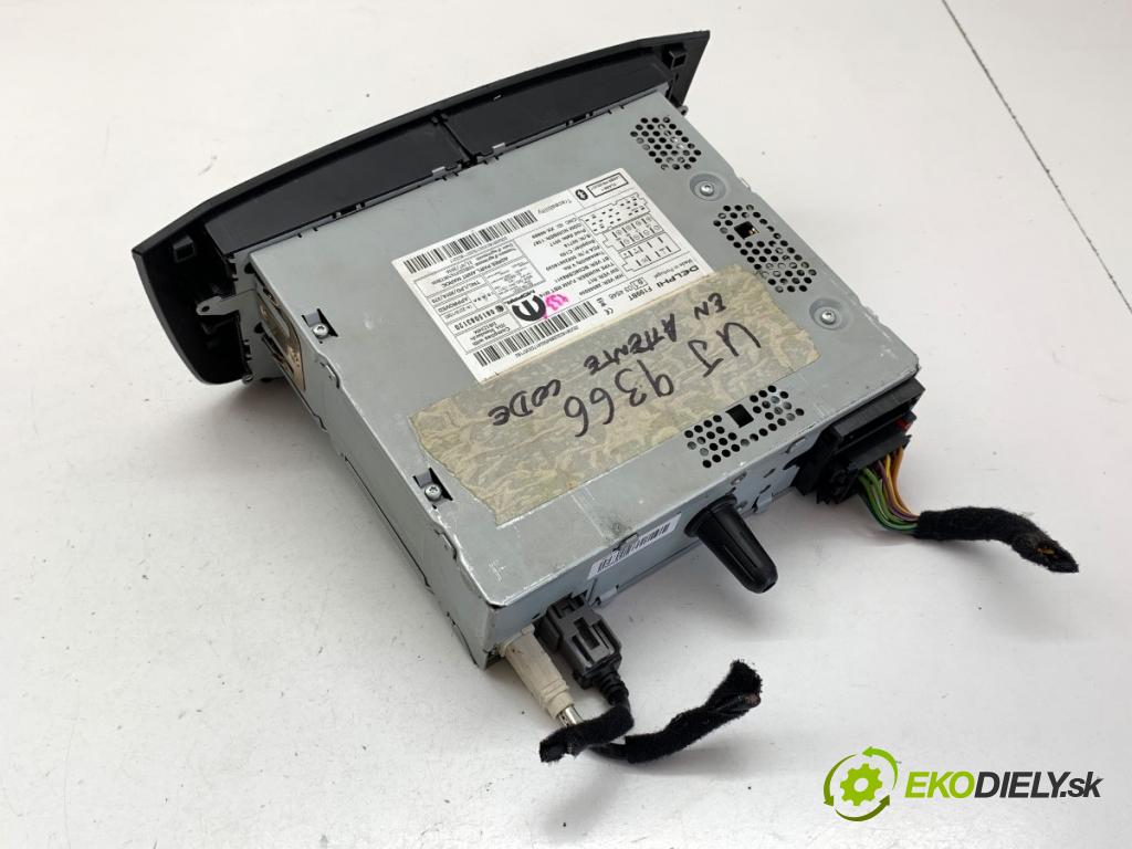 FIAT GRANDE PUNTO liftback 2015 55 kW 1.3 D Multijet 1248 RADIO 00520618030 (Audio zariadenie)