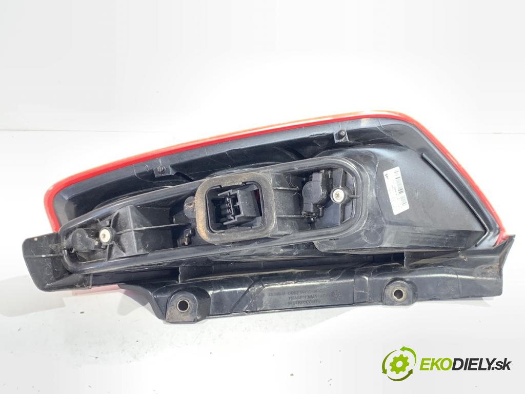FIAT GRANDE PUNTO liftback 2015 55 kW 1.3 D Multijet 1248 Svetlo ľavy zad 517015890
