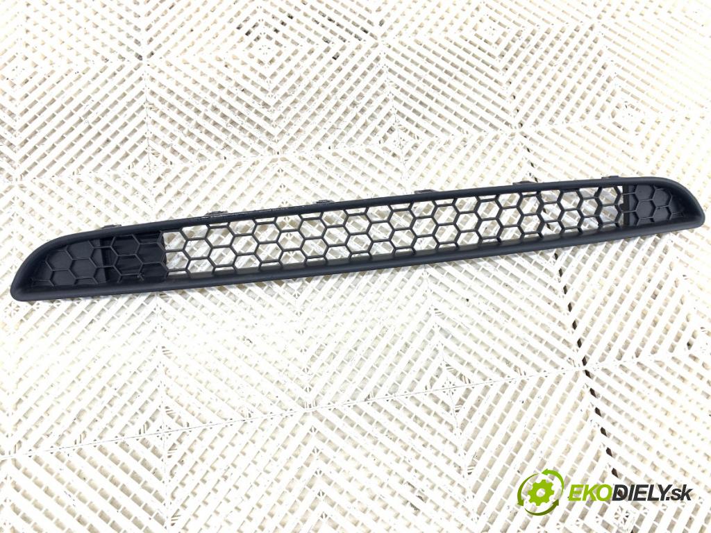 FIAT GRANDE PUNTO liftback 2015 55 kW 1.3 D Multijet 1248 mřížka maska 735536142 (Přední mřížka (maska chladiče))