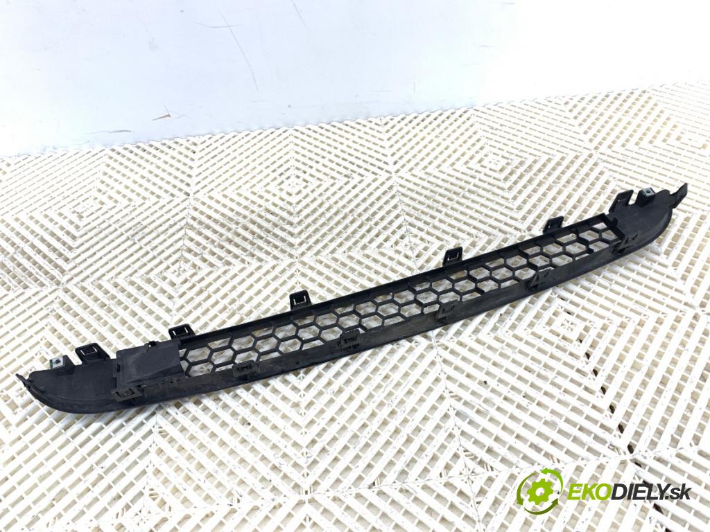 FIAT GRANDE PUNTO liftback 2015 55 kW 1.3 D Multijet 1248 mřížka maska 735536142 (Přední mřížka (maska chladiče))