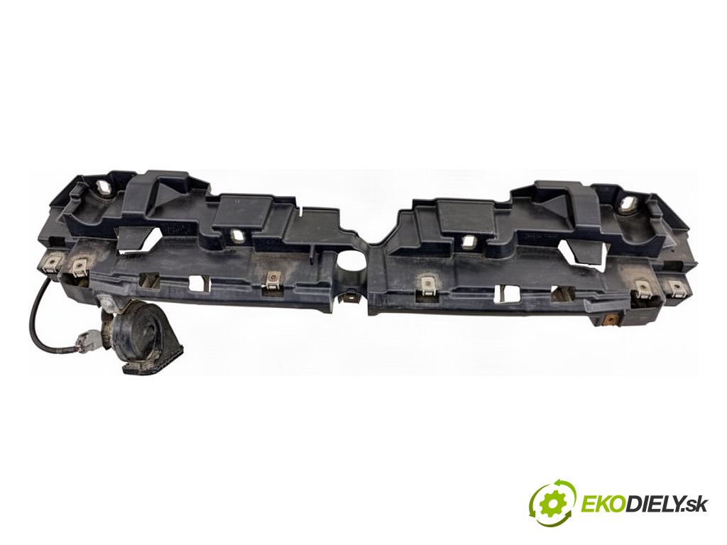 FIAT GRANDE PUNTO liftback 2015 55 kW 1.3 D Multijet 1248 výztuha horní 51885642 (Výztuha)