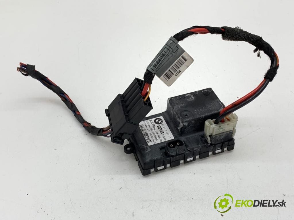 BMW E60 sedan 2004 160 kW 530 d 2993 odpor rezistor topení vzduchu 6937774 (Odpor topení)
