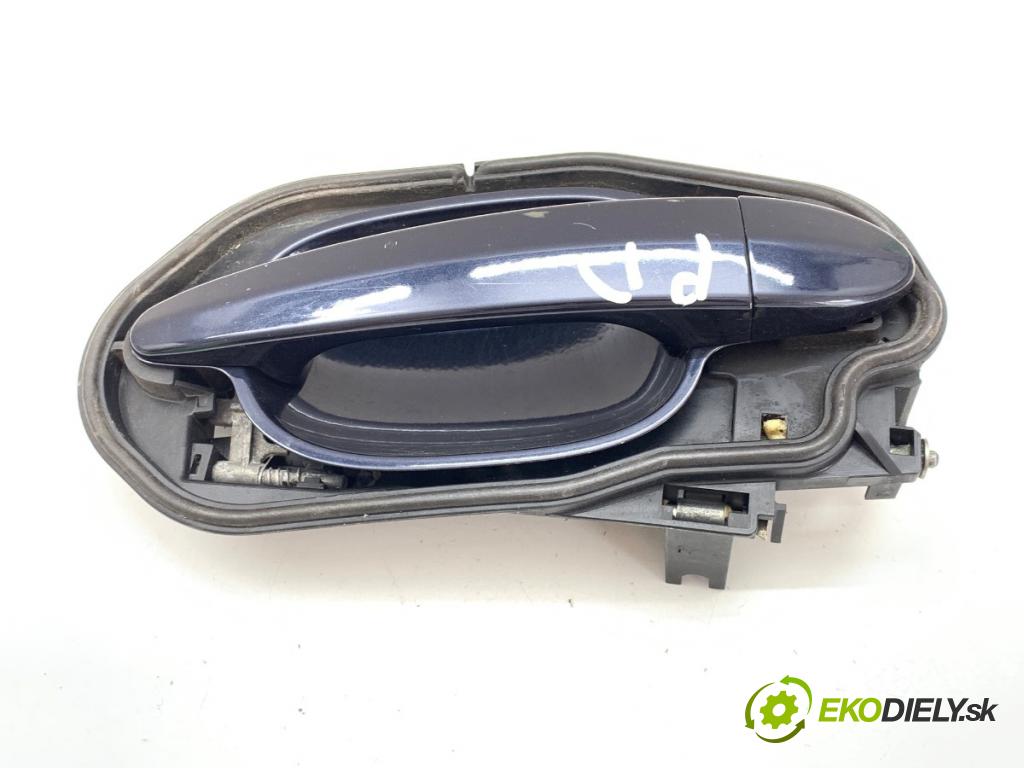 BMW E60 sedan 2004 160 kW 530 d 2993 klika vnejší pravý přední část 