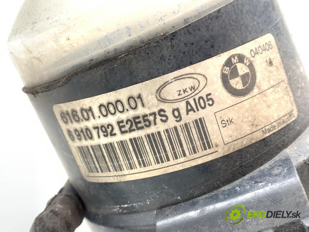 BMW E60 sedan 2004 160 kW 530 d 2993 hmlové svetlo, hmlovka pravý přední část 6910792