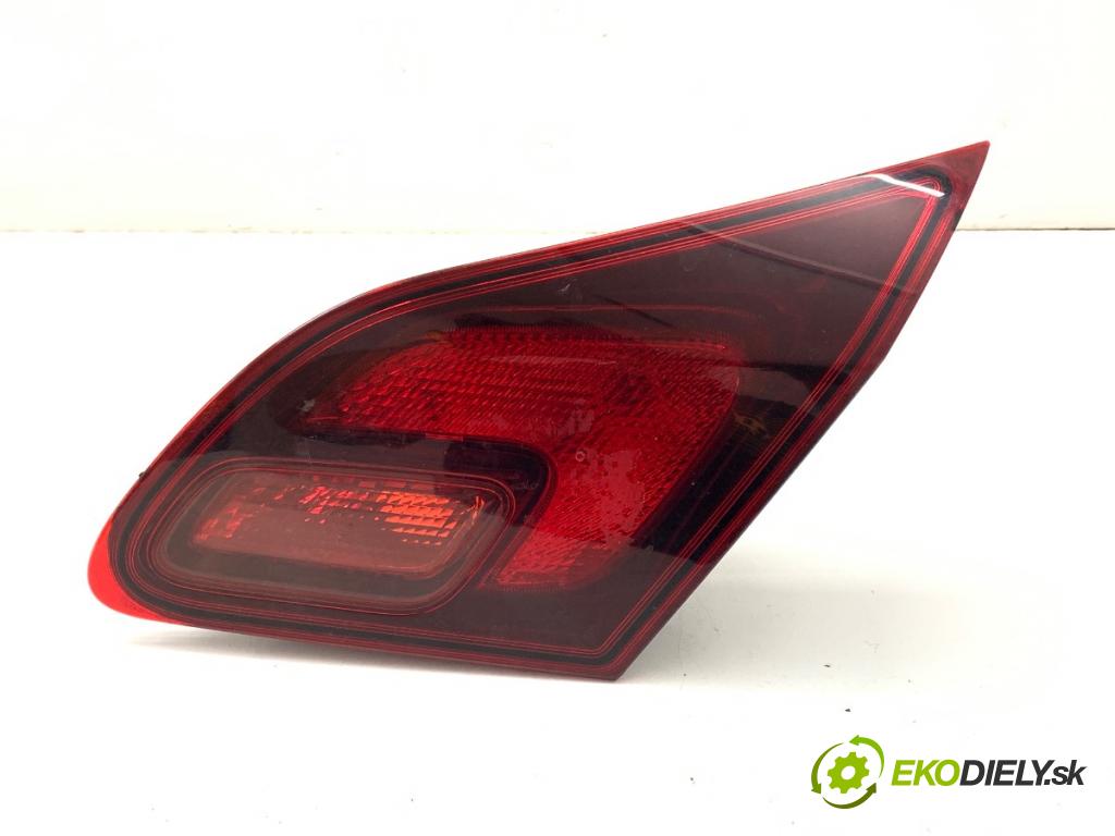 OPEL ASTRA J liftback 2010 81 kW 1.7 CDTI (68) 1686 Svetlo pravy zad vnútorná 