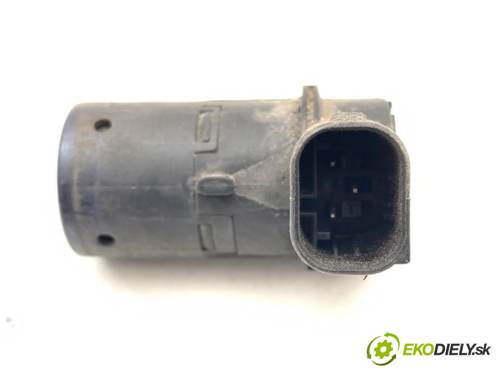 BMW E60 sedan 2004 160 kW 530 d 2993 snímač PDC 6913945