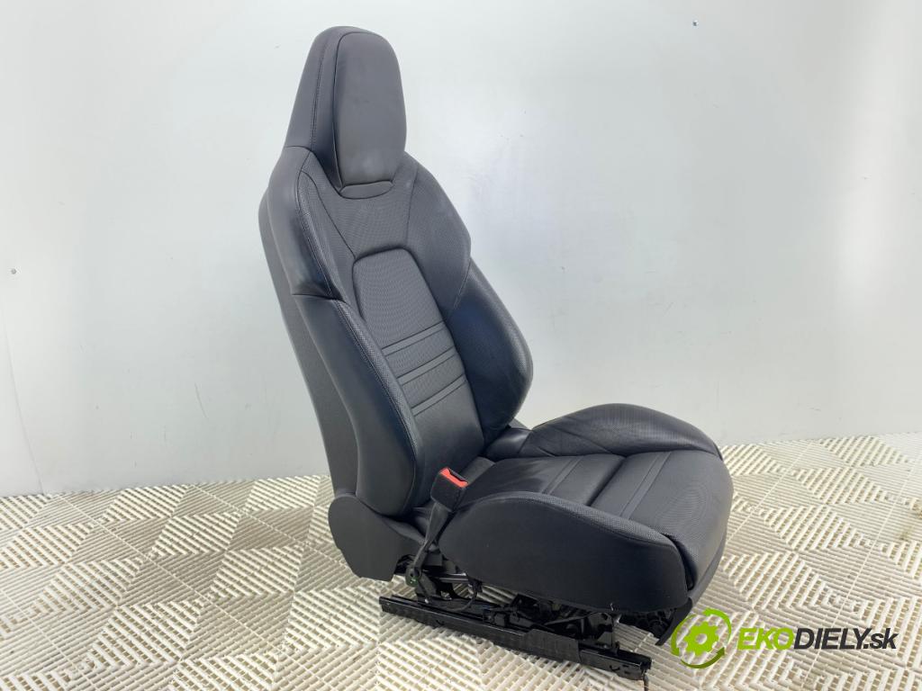 PORSCHE CAYENNE SUV 2017 250 kW 3.0 AWD (9YAAA1) 2995 Sedadlo ľavy predný