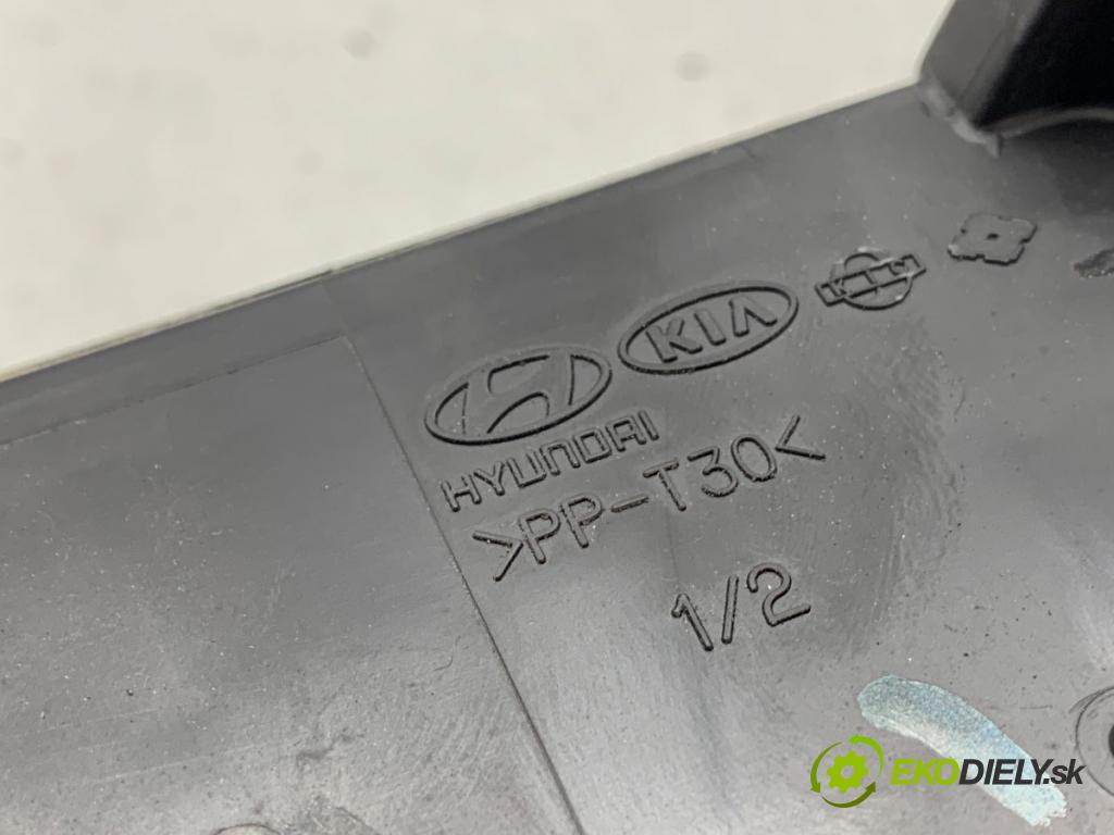 KIA CEED Kombi 2007 66 kW 1.6 CRDi 90 1582 Skrinka poistková  (Poistková skrinka)