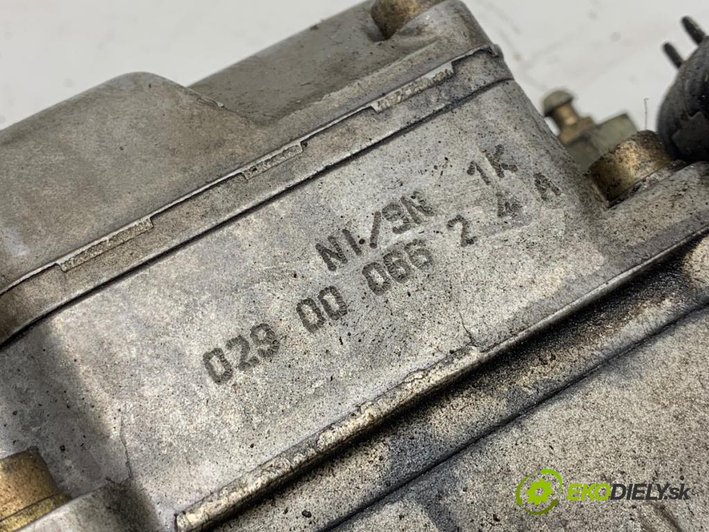 LAND ROVER FREELANDER I samochód terenowy zamknięty 2000 72 kW 2.0 DI 4x4 1994 pumpa vstřikovací 0460404973 (Vstřikovací čerpadlo)