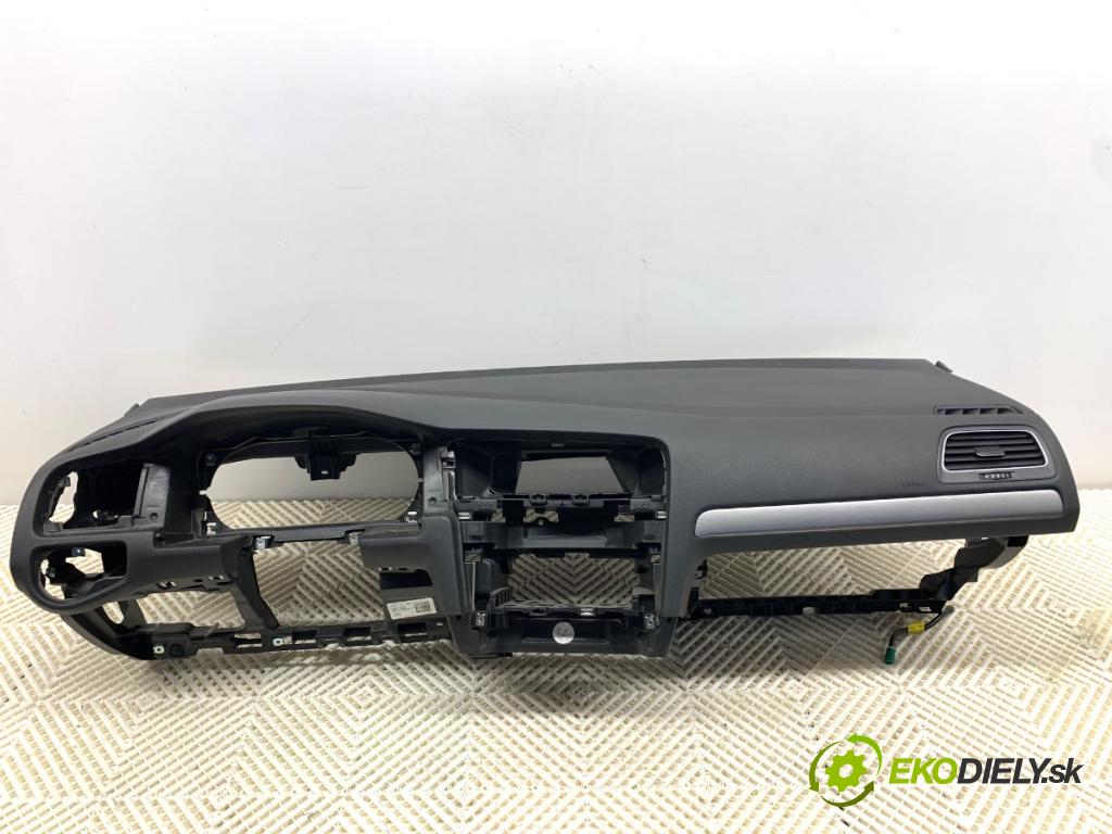 VW GOLF VII liftback 2014 77 kW 1.6 TDI 1598 Palubná doska  (Palubná doska)