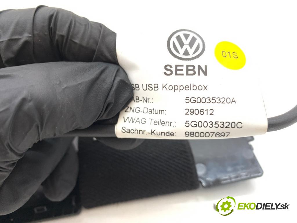 VW GOLF VII liftback 2014 77 kW 1.6 TDI 1598 HNÍZDO: USB 5G0864221A