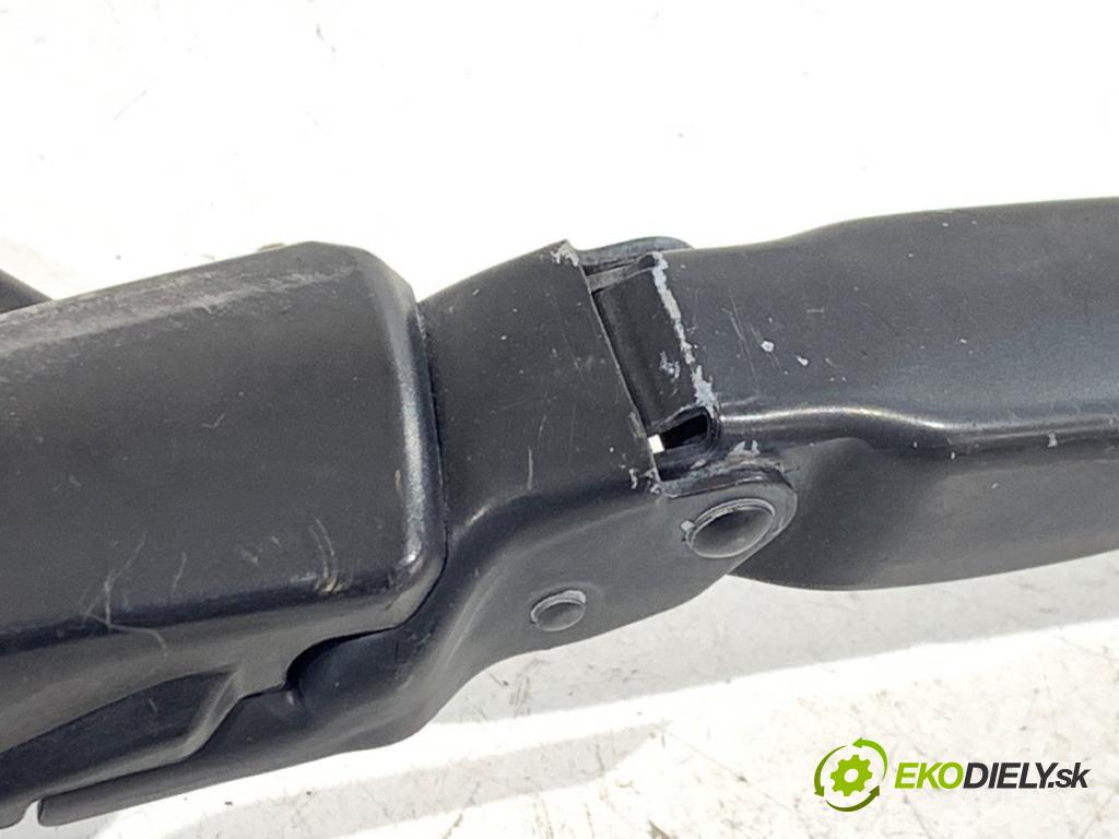 BMW E60 sedan 2004 160 kW 530 d 2993 Rameno stierače predný 7035103