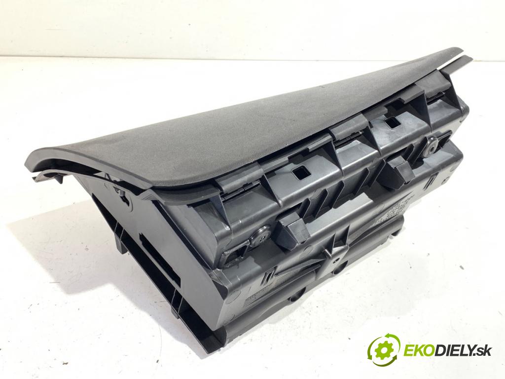 FIAT GRANDE PUNTO liftback 2015 55 kW 1.3 D Multijet 1248 přihrádka kastlík spolujezdce 735485660 (Přihrádka (kastlík))