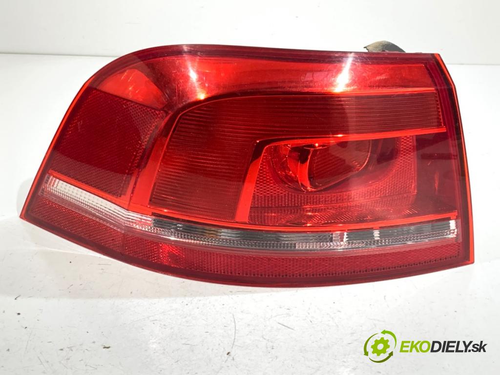 VW PASSAT B7 Kombi 2012 125 kW 2.0 TDI 1968 světlo levý zadní část 3AF945095E