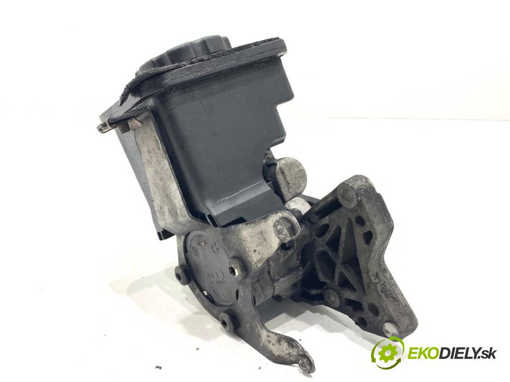 BMW E60 sedan 2004 160 kW 530 d 2993 Pumpa servočerpadlo 2247556 (Servočerpadlo)