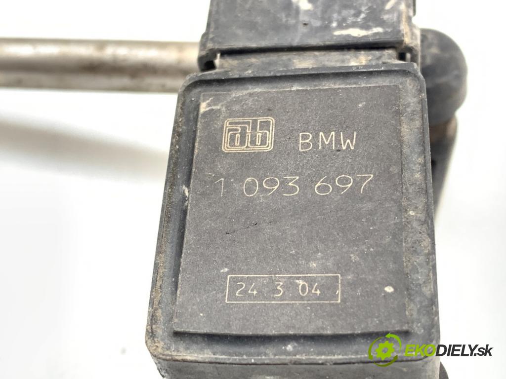 BMW E60 sedan 2004 160 kW 530 d 2993 snímač ÚROVEŇ: XENON pravý přední část 1093697
