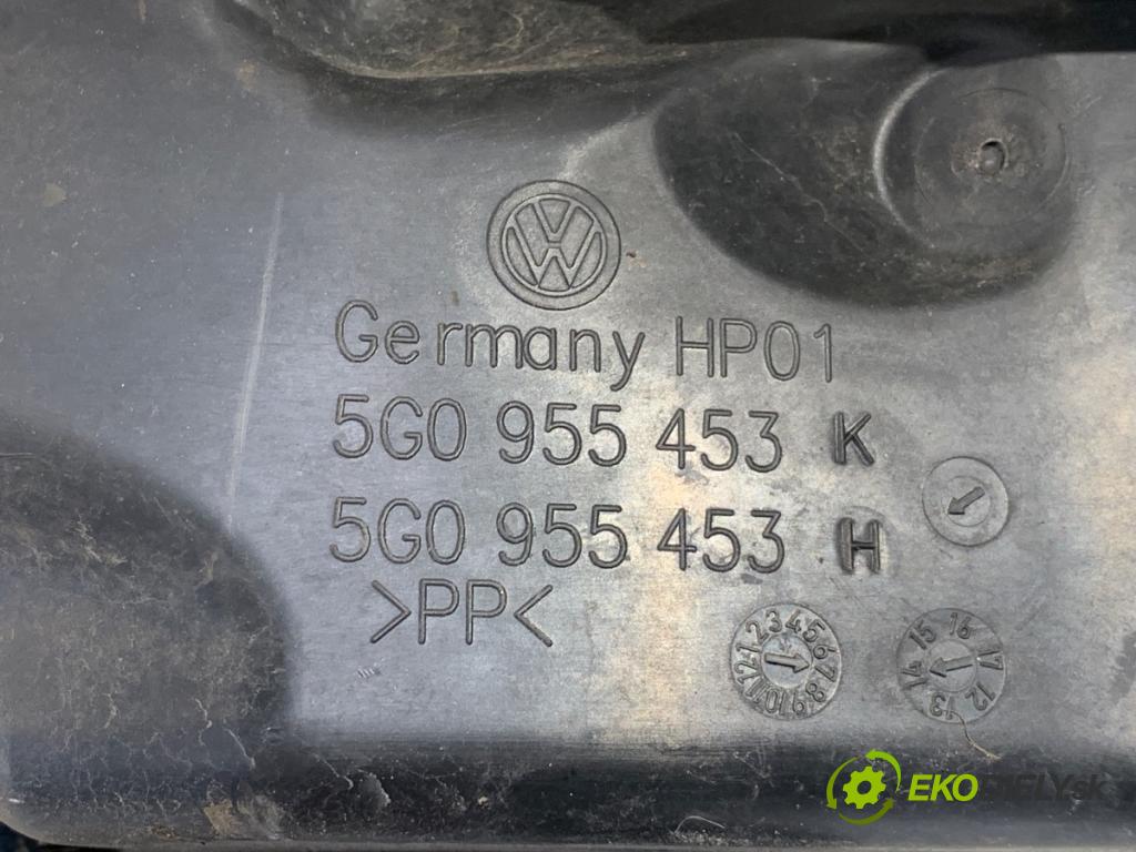 VW GOLF VII liftback 2014 77 kW 1.6 TDI 1598 Nádržka ostrekovačov 5G0955453K
