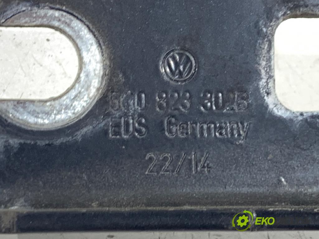 VW GOLF VII liftback 2014 77 kW 1.6 TDI 1598 Záves kapoty pravy predný 5G0823302B