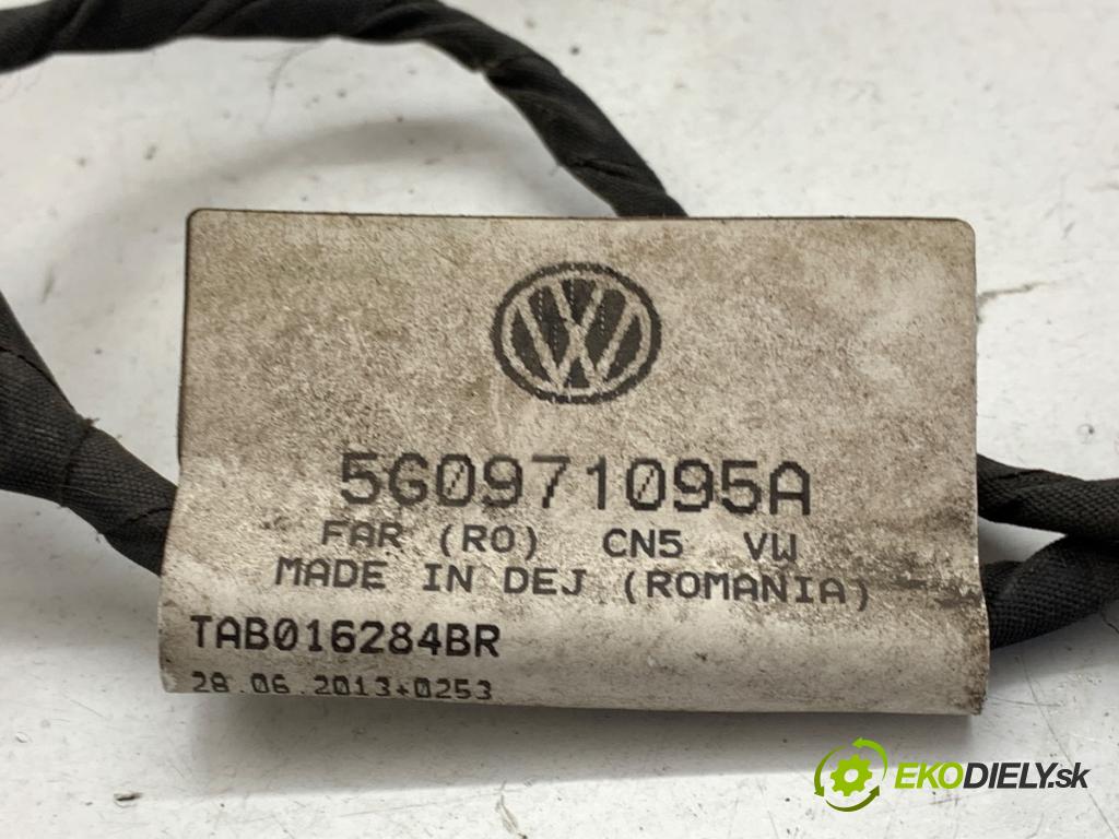 VW GOLF VII liftback 2014 77 kW 1.6 TDI 1598 káblovačka PDC přední část 5G0971095A