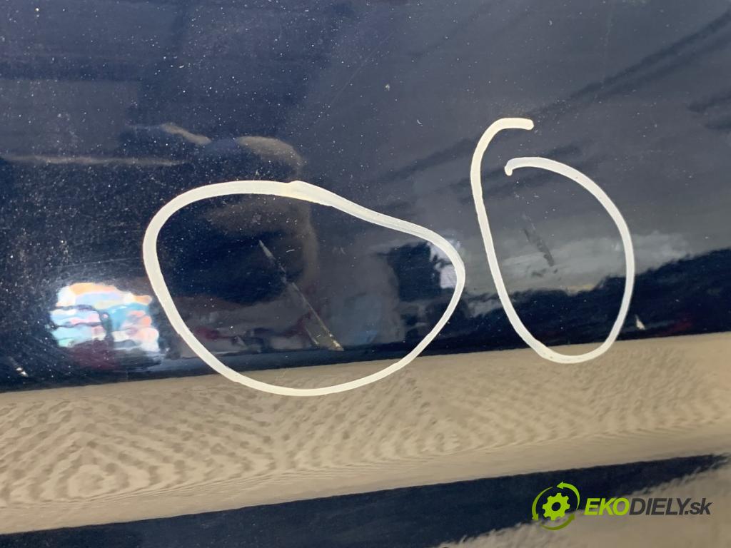 FORD FIESTA MK7 liftback 2013 55 kW 1.5 TDCi 1499 dveře pravý zadní část EC
