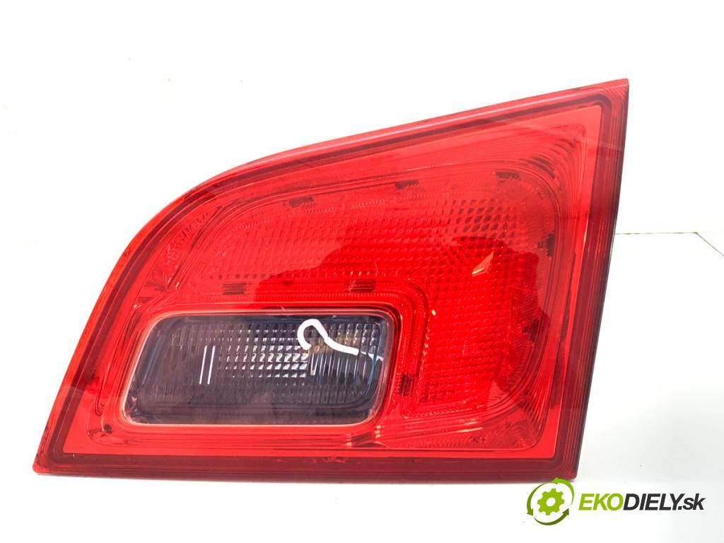 OPEL ASTRA J Kombi 2014 100 kW 1.6 CDTi (35) 1598 světlo pravý zadní část vnitřní 13282247