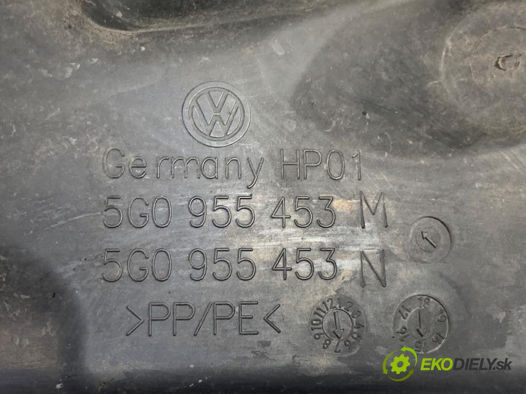 VW GOLF VII Kombi 2015 81 kW 1.6 TDI 1598 Nádržka ostrekovačov 5G0955453M
