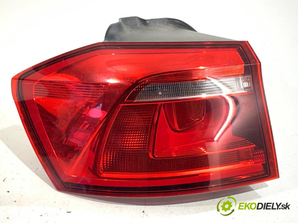 VW GOLF VII Kombi 2015 81 kW 1.6 TDI 1598 světlo levý zadní část 510945095R