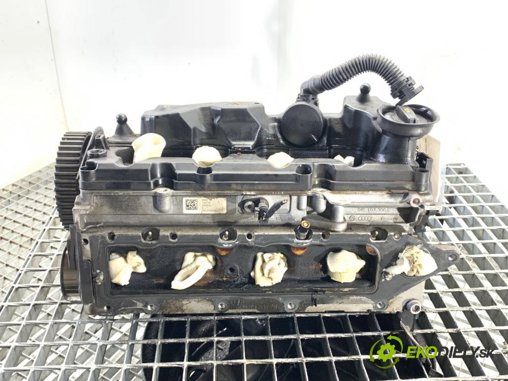 VW GOLF VII Kombi 2015 81 kW 1.6 TDI 1598 hlava válců 04L103292F (Hlava válců)