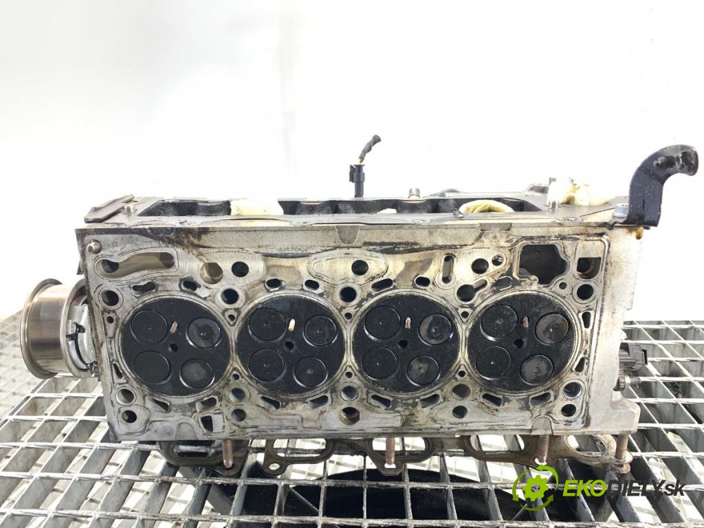 VW GOLF VII Kombi 2015 81 kW 1.6 TDI 1598 hlava válců 04L103292F (Hlava válců)