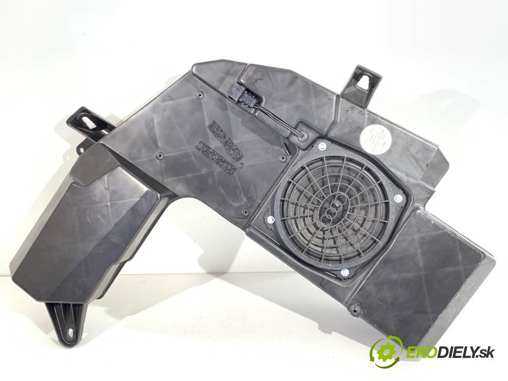 AUDI A4 B7 Kombi 2007 103 kW 2.0 TDI 1968 reproduktory 8E0035411