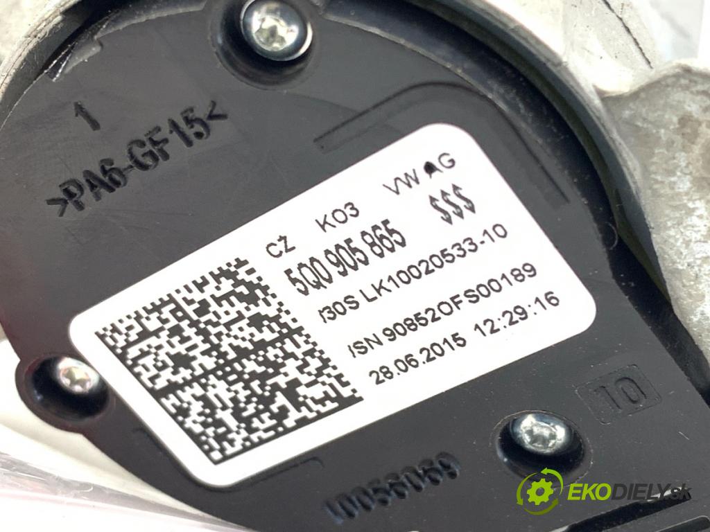 VW GOLF VII Kombi 2015 81 kW 1.6 TDI 1598 spinačka 1K0905851 (Spínacia skrinka)
