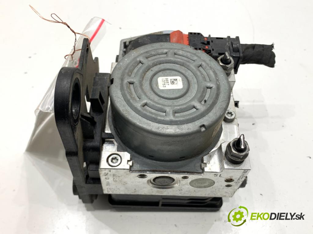 VW GOLF VII Kombi 2015 81 kW 1.6 TDI 1598 Pumpa ABS 3Q0614517AA (Pumpa ABS)