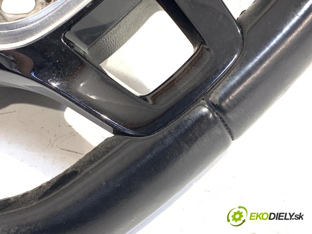 VW GOLF VII Kombi 2015 81 kW 1.6 TDI 1598 volant (Volant)