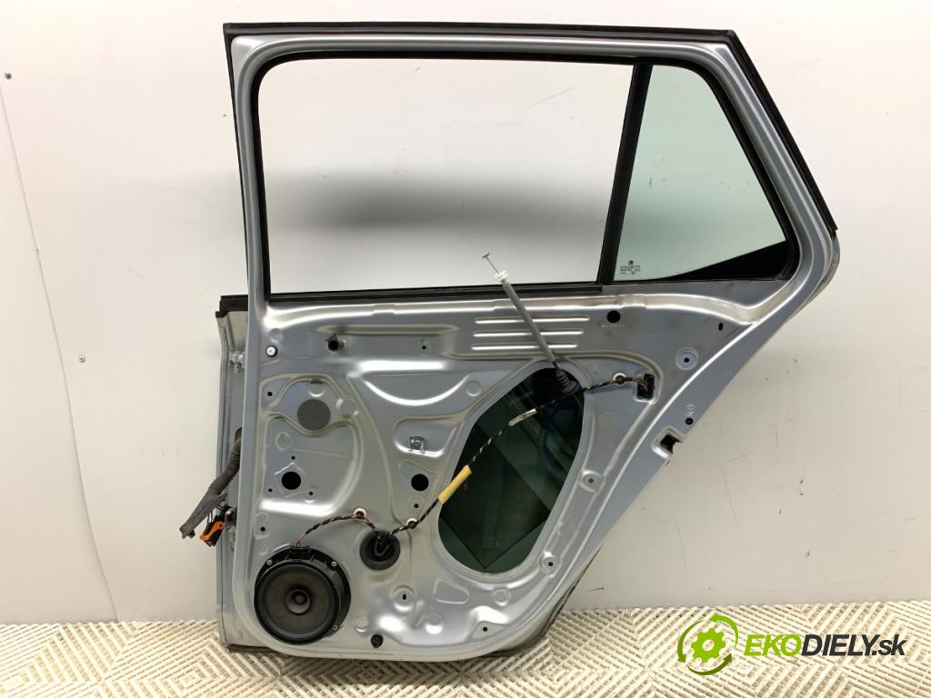 SKODA FABIA III liftback 2015 55 kW 1.0 999 dveře pravý zadní část LA7W