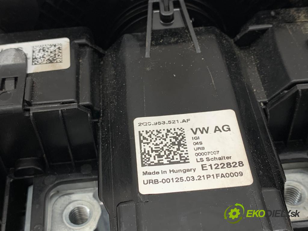 SKODA FABIA III Kombi 2021 70 kW 1.0 TSI 999 Prepínač kombinovaný 2Q0953521AF (Prepínacie páčky pod volantom)