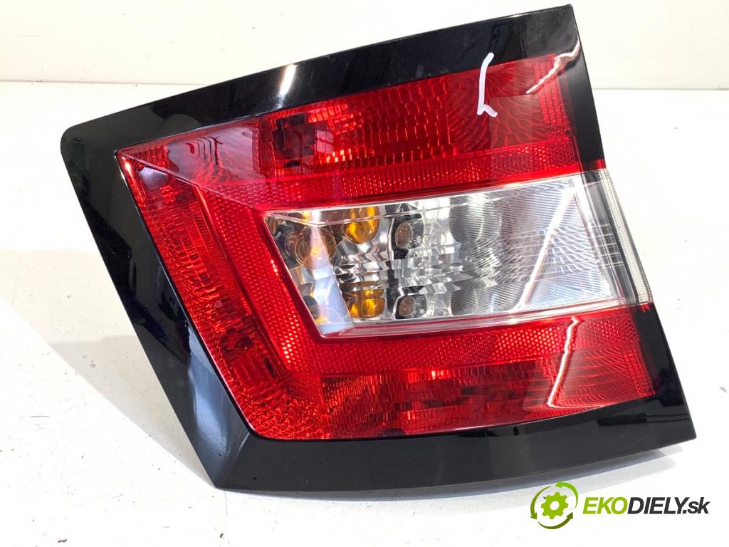 SKODA FABIA III Kombi 2021 70 kW 1.0 TSI 999 světlo levý zadní část 6V9945095
