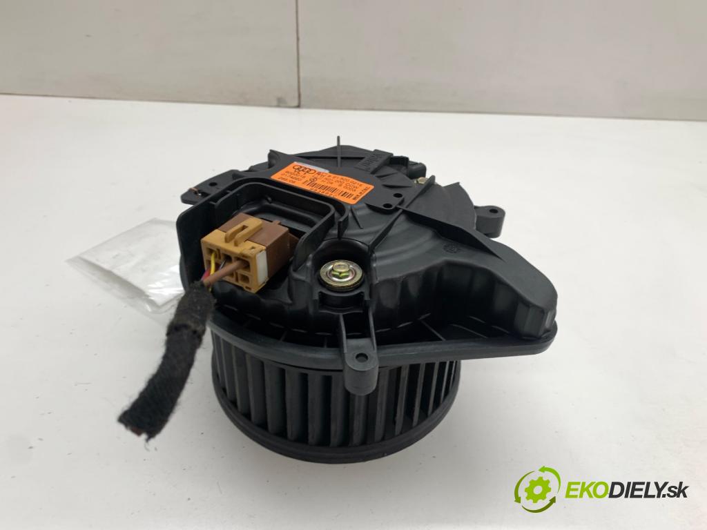 AUDI A4 B7 Kombi 2006 103 kW 2.0 TDI 1968 ventilátor kúrenia 8E1820021E
