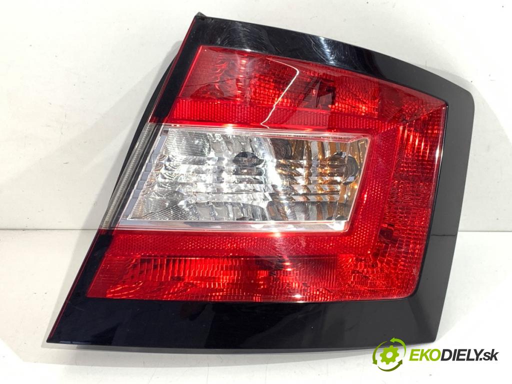 SKODA FABIA III liftback 2015 55 kW 1.0 999 Svetlo pravy zad 6V6945096