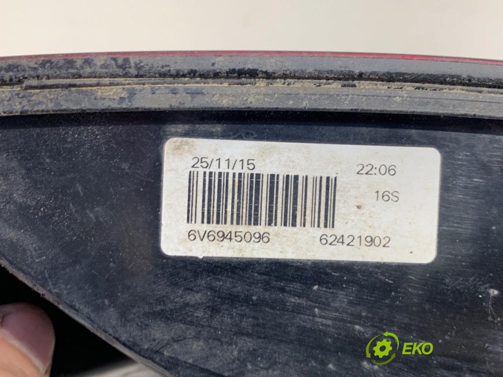 SKODA FABIA III liftback 2015 55 kW 1.0 999 Svetlo pravy zad 6V6945096