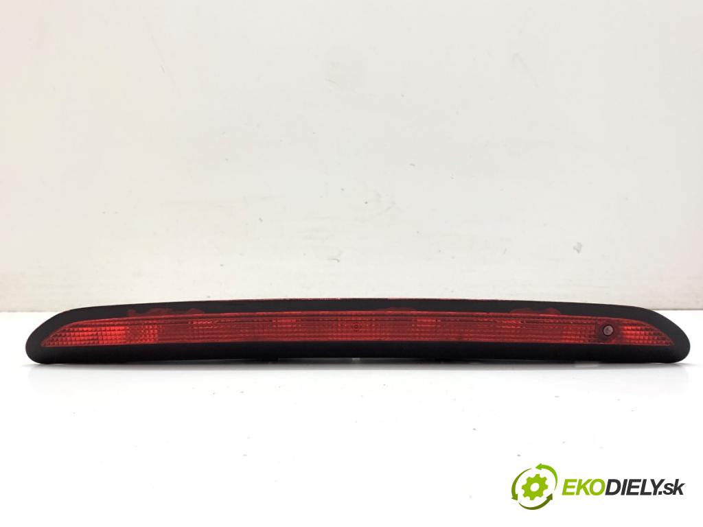 SKODA FABIA III liftback 2016 66 kW 1.2 TSI 1197 Svetlo brzdových svetiel 6V0945097