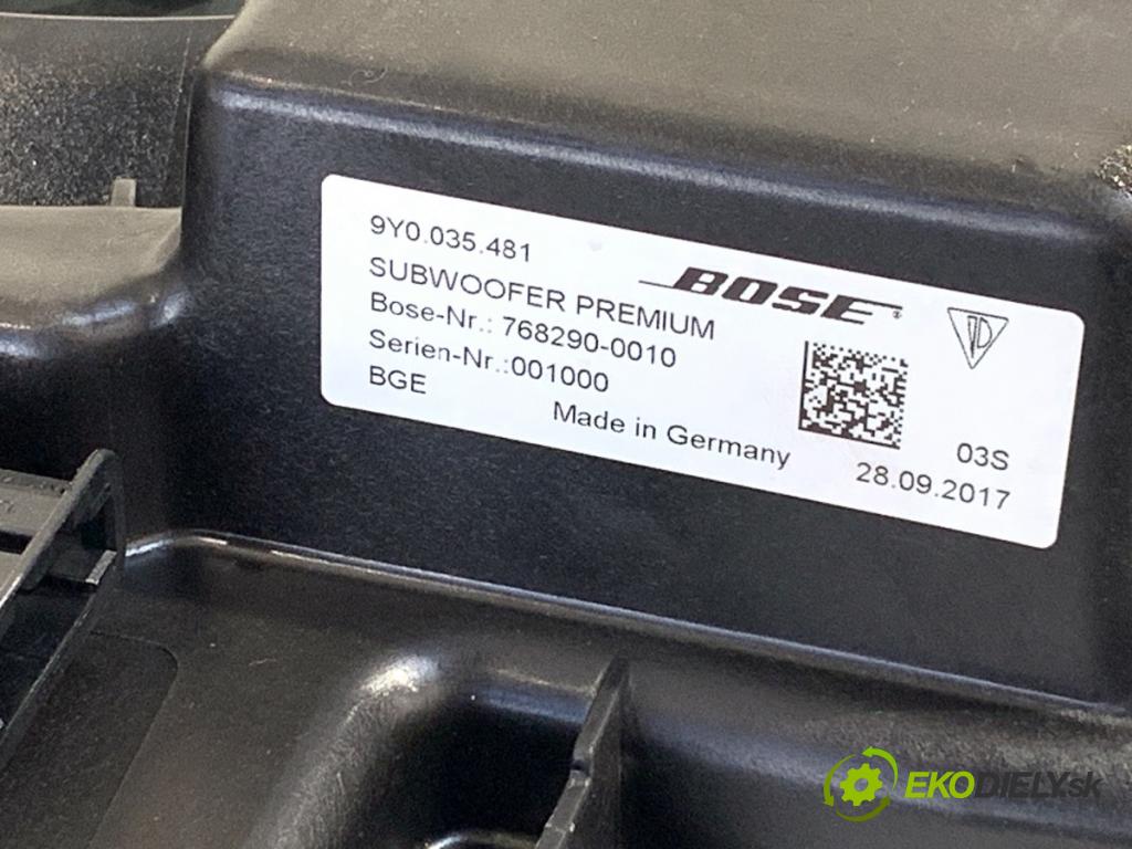 PORSCHE CAYENNE SUV 2017 250 kW 3.0 AWD (9YAAA1) 2995 subwoofer 9Y0035481 (Audio zařízení)