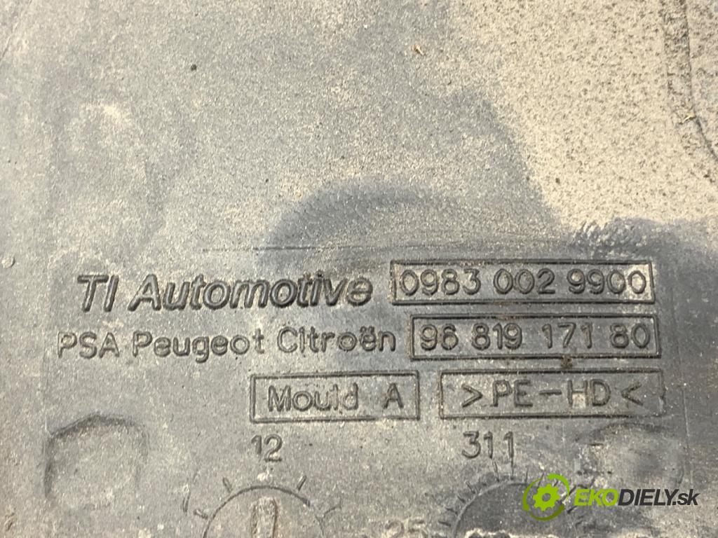 PEUGEOT 508 I sedan 2017 110 kW 2.0 BlueHDi 150 1997 nádržka DPF 9681917180