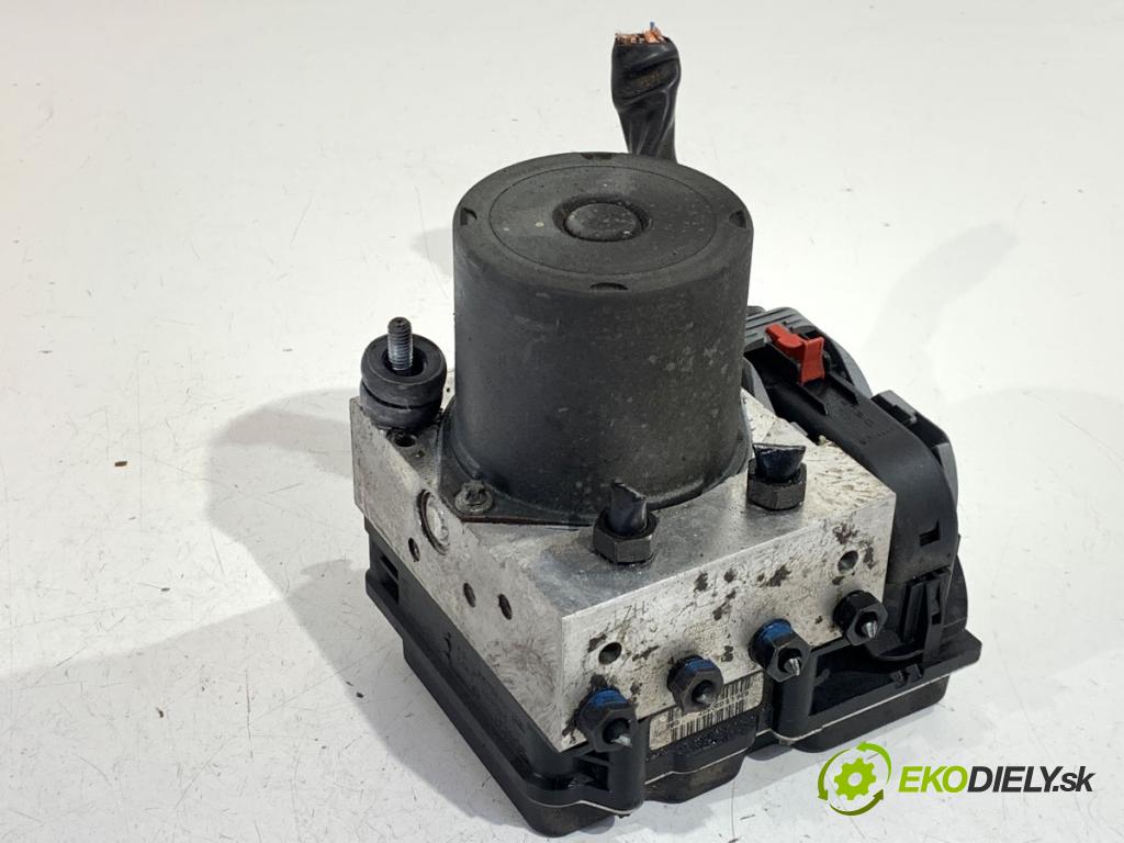 AUDI A4 B7 Kombi 2007 103 kW 2.0 TDI 1968 pumpa ABS 8E0614517BF (Pumpa ABS)