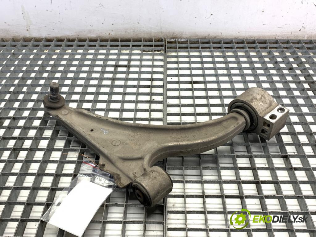 OPEL ASTRA J Kombi 2014 100 kW 1.6 CDTi (35) 1598 rameno pravý přední část