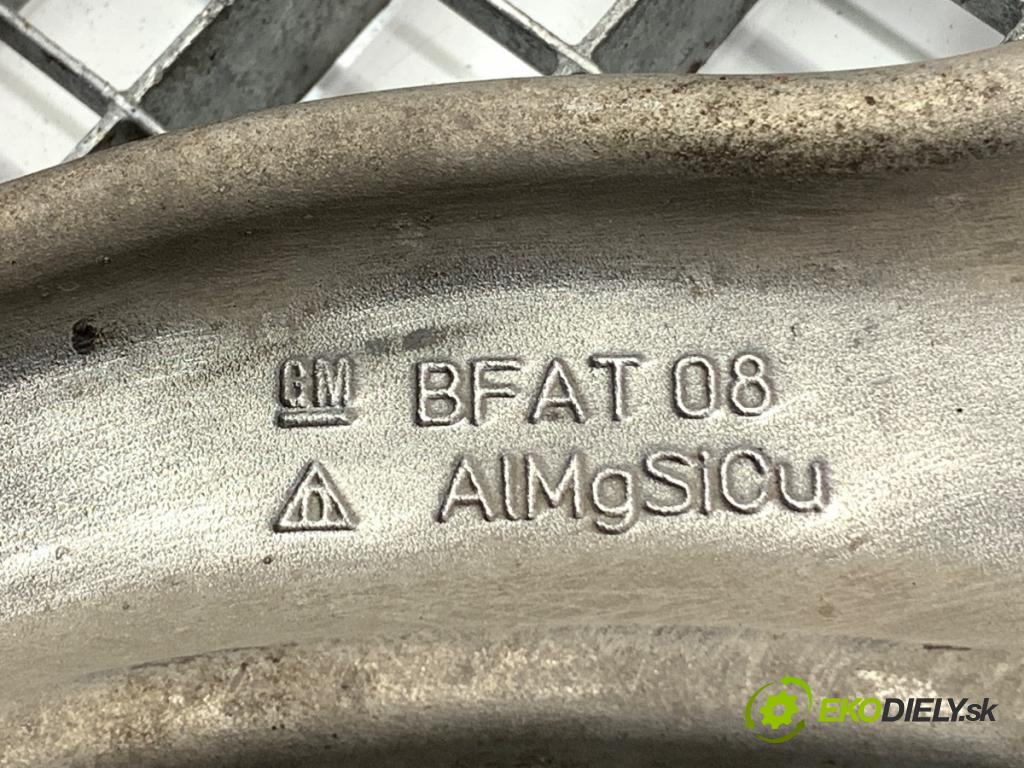 OPEL ASTRA J Kombi 2014 100 kW 1.6 CDTi (35) 1598 rameno pravý přední část