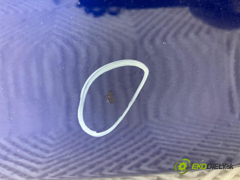FORD FIESTA MK7 liftback 2015 60 kW 1.25 1242 dveře pravý přední část